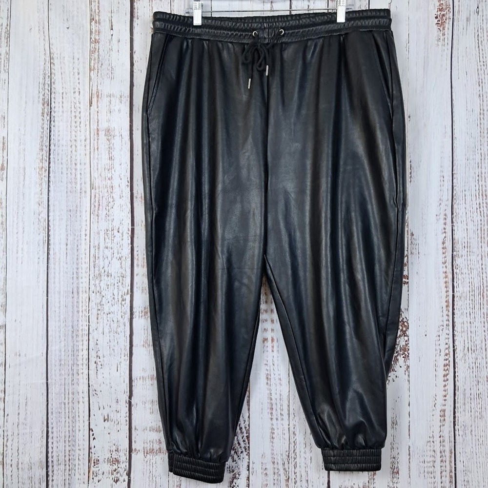 Avec Les Filles Black Faux Leather Joggers Plus Size 1X Drawstring Elastic Waist - Picture 2 of 5